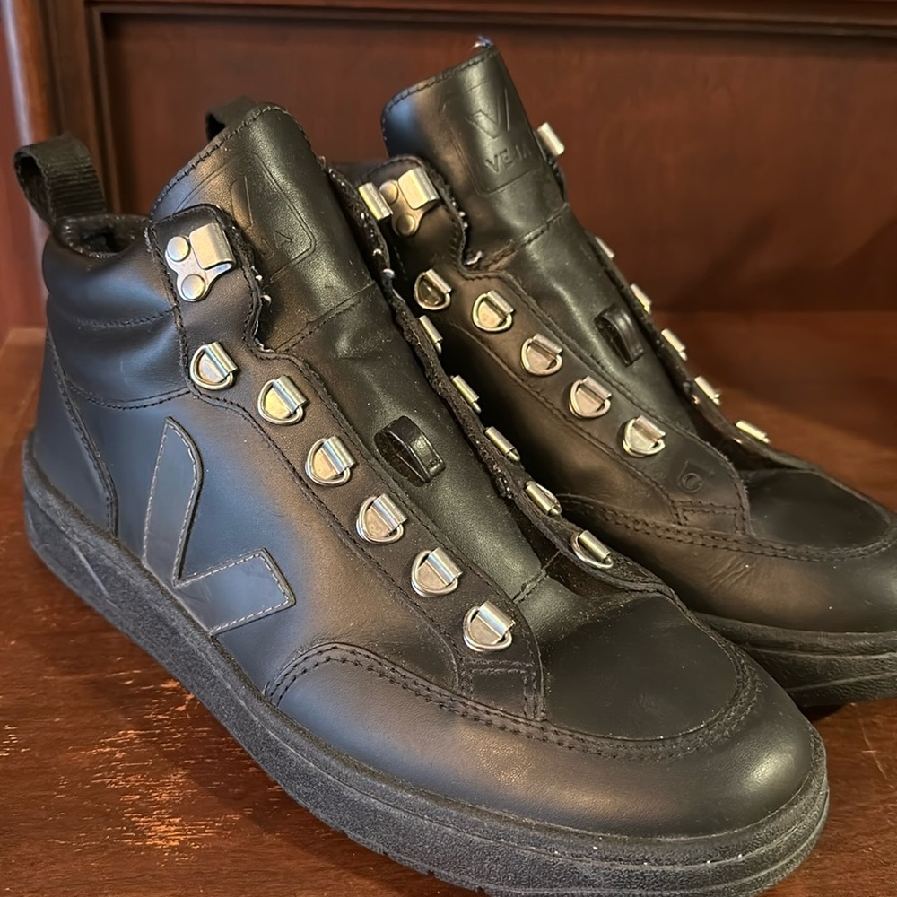 Veja Sneakers